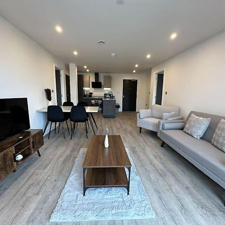 Stylish Central York Apartment Free Parking & Gym Экстерьер фото