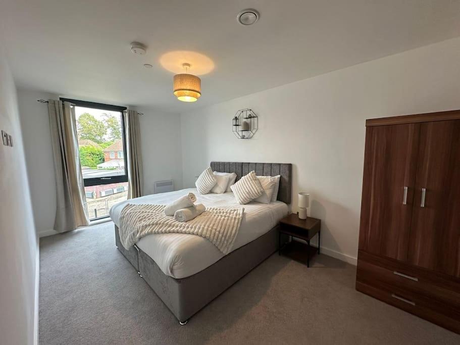 Stylish Central York Apartment Free Parking & Gym Экстерьер фото
